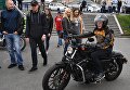 Временно исполняющий обязанности губернатора Приморского края Олег Кожемяко во время закрытия байкерского сезона во Владивостоке Временно исполняющий обязанности губернатора Приморского края Олег Кожемяко во время закрытия байкерского сезона во Владивостоке