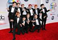 Участники группы NCT 127 на церемонии награждения American Music Awards в Лос-Анджелесе Участники группы NCT 127 на церемонии награждения American Music Awards в Лос-Анджелесе