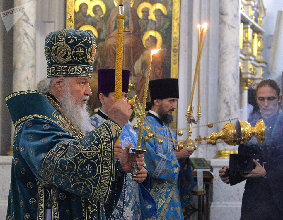 Патриарх Московский и всея Руси Кирилл во время богослужения в Свято-Духовом кафедральном соборе в Минске Патриарх Московский и всея Руси Кирилл во время богослужения в Свято-Духовом кафедральном соборе в Минске
