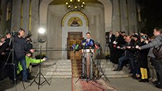 Председатель Синодального отдела по взаимоотношениям Церкви с обществом и СМИ Московского патриархата Владимир Легойда выступает с заявлением перед журналистами по результатам прошедшего в Минске выездного заседания Священного синода Русской православной церкви Председатель Синодального отдела по взаимоотношениям Церкви с обществом и СМИ Московского патриархата Владимир Легойда выступает с заявлением перед журналистами по результатам прошедшего в Минске выездного заседания Священного синода Русской православной церкви