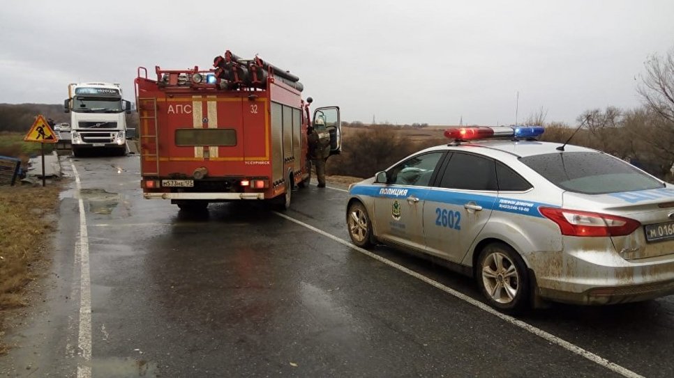 Автомобильный мост в районе села Осиновка в Михайловском районе Приморского края, обрушившийся во время проезда по нему большегрузного автомобиля Volvo. 26 октября 2018