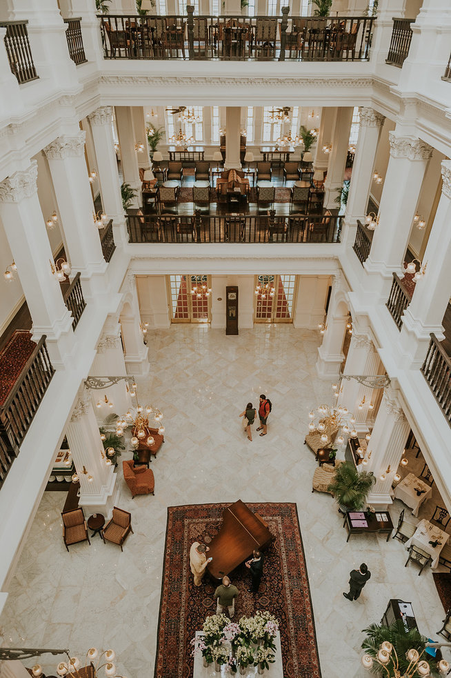 Общественное пространство, отель Raffles Singapore