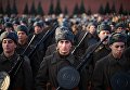 Участники марша, посвященного 77-летию военного парада 1941 года, на Красной площади в Москве Участники марша, посвященного 77-летию военного парада 1941 года, на Красной площади в Москве