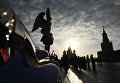 Участники марша, посвященного 77-летию военного парада 1941 года, на Красной площади в Москве Участники марша, посвященного 77-летию военного парада 1941 года, на Красной площади в Москве