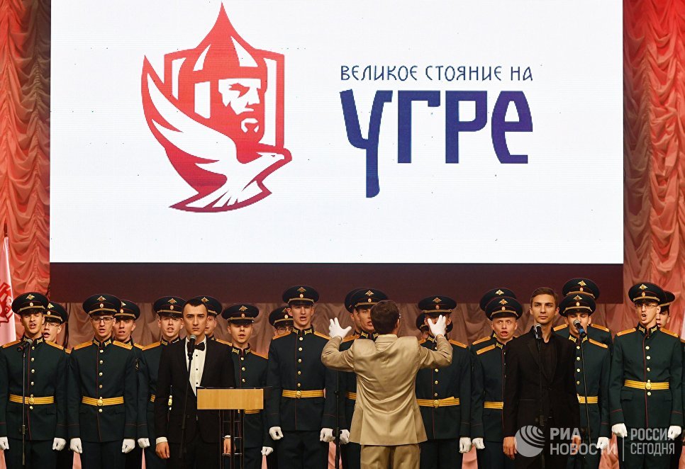 Православный хор инженерных войск Вооруженных Сил Российской Федерации на фестивале творчества, посвященном Великому стоянию на реке Угре в 1480 году Православный хор инженерных войск Вооруженных Сил Российской Федерации на фестивале творчества, посвященном Великому стоянию на реке Угре в 1480 году