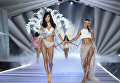Показ Victoria’s Secret в Нью-Йорке Показ Victoria’s Secret в Нью-Йорке