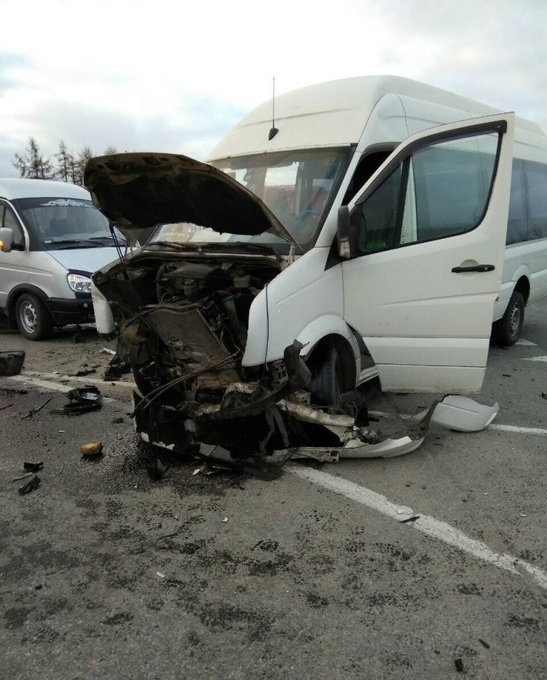 В Ивановской области три человека пострадали в ДТП с участием автобуса 