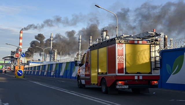 Собянин: в Москве не будет дефицита топлива на АЗС после пожара на заводе 