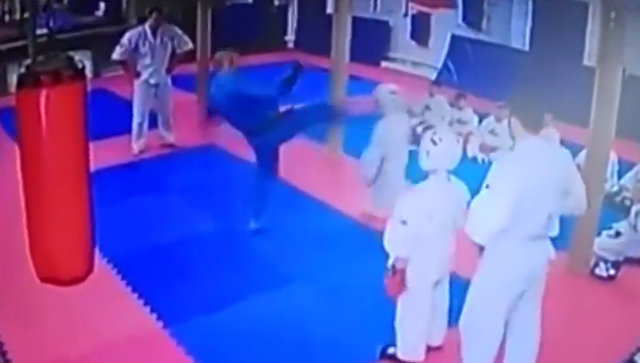 Суд не стал арестовывать тренера, ударившего ребенка в Подмосковье 