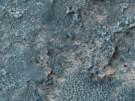 Снимок поверхности Марса, полученный камерой HiRISE Снимок поверхности Марса, полученный камерой HiRISE