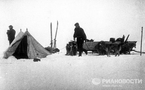Георгий Седов на Земле Франца-Иосифа Георгий Седов на Земле Франца-Иосифа