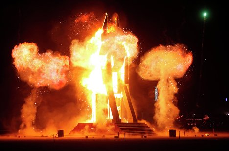 Фестиваль Burning Man в пустыне Блэк-Рок Фестиваль Burning Man в пустыне Блэк-Рок