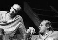 Актёры Евгений Евстигнеев и Андрей Мягков в спектакле На дне Актёры Евгений Евстигнеев и Андрей Мягков в спектакле На дне