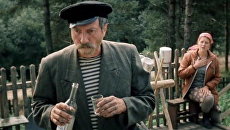 Кадр из фильма «Любовь и голуби», архивное фото Кадр из фильма «Любовь и голуби», архивное фото