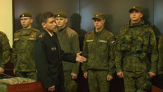 Военные показали новую форму без пришивных шевронов и вставных петлиц Военные показали новую форму без пришивных шевронов и вставных петлиц