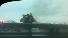 Пассажирский самолет Ту-204 загорелся во Внуково. Первые кадры с места ЧП Пассажирский самолет Ту-204 загорелся во Внуково. Первые кадры с места ЧП