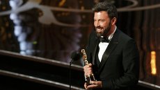 Бен Аффлек получил Оскар в номинации Лучший фильм года за фильм Операция Арго Бен Аффлек получил Оскар в номинации Лучший фильм года за фильм Операция Арго