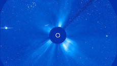 Корональный выброс на Солнце 17 мая 2013 года на снимках коронографа LASCO C3 спутника SOHO Корональный выброс на Солнце 17 мая 2013 года на снимках коронографа LASCO C3 спутника SOHO