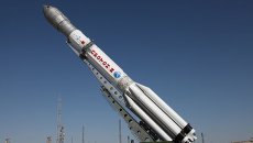 Ракета-носитель Протон-М на космодроме Байконур. Архивное фото Ракета-носитель Протон-М на космодроме Байконур. Архивное фото