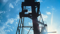 Нефтяная вышка. Архивное фото Нефтяная вышка. Архивное фото