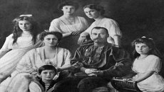 Архивные кадры к 95-летию со дня расстрела Николая II и его семьи Архивные кадры к 95-летию со дня расстрела Николая II и его семьи