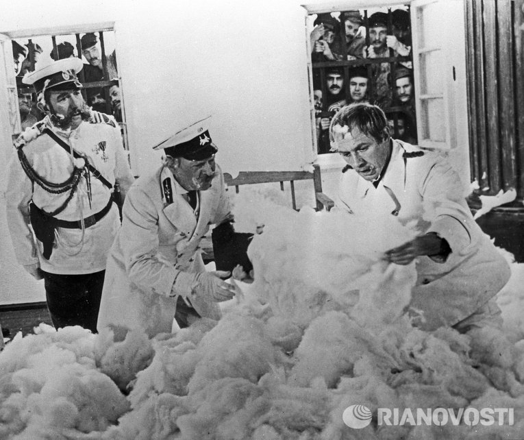 Лев Дуров в фильме Морские рассказы Лев Дуров в фильме Морские рассказы
