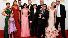 Актеры из сериала Американская семейка (Modern Family) на церемонии вручения 65-й премии Эмми Актеры из сериала Американская семейка (Modern Family) на церемонии вручения 65-й премии Эмми