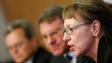Искусствовед Свободного университета Берлина Майке Хоффманн на пресс-конференции в Аугсбурге на тему найденной коллекции картин в Мюнхене Искусствовед Свободного университета Берлина Майке Хоффманн на пресс-конференции в Аугсбурге на тему найденной коллекции картин в Мюнхене