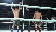 Бойцы катались по рингу на чемпионате MMA Приморья Бойцы катались по рингу на чемпионате MMA Приморья